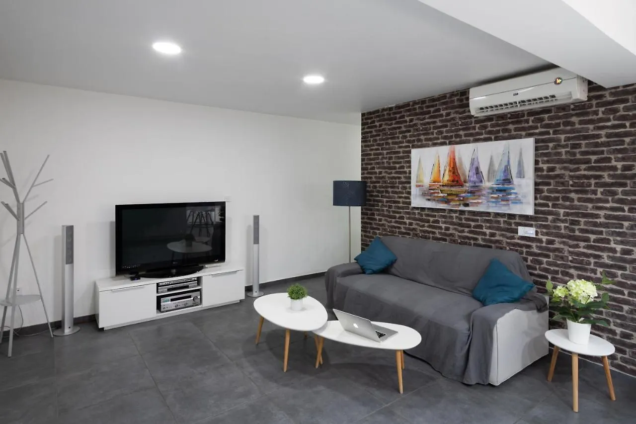 Poseidon Apartment By Michalis Ayia Napa